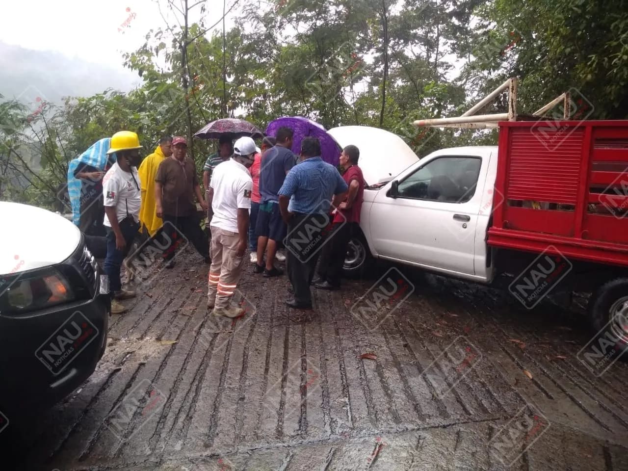 Por poco se va a un barranco