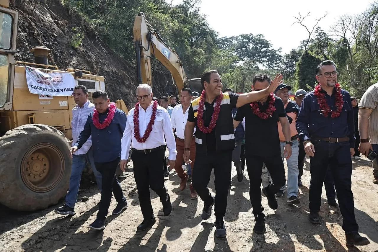 En San Fernando, Eduardo Ramírez constata avances de caminos