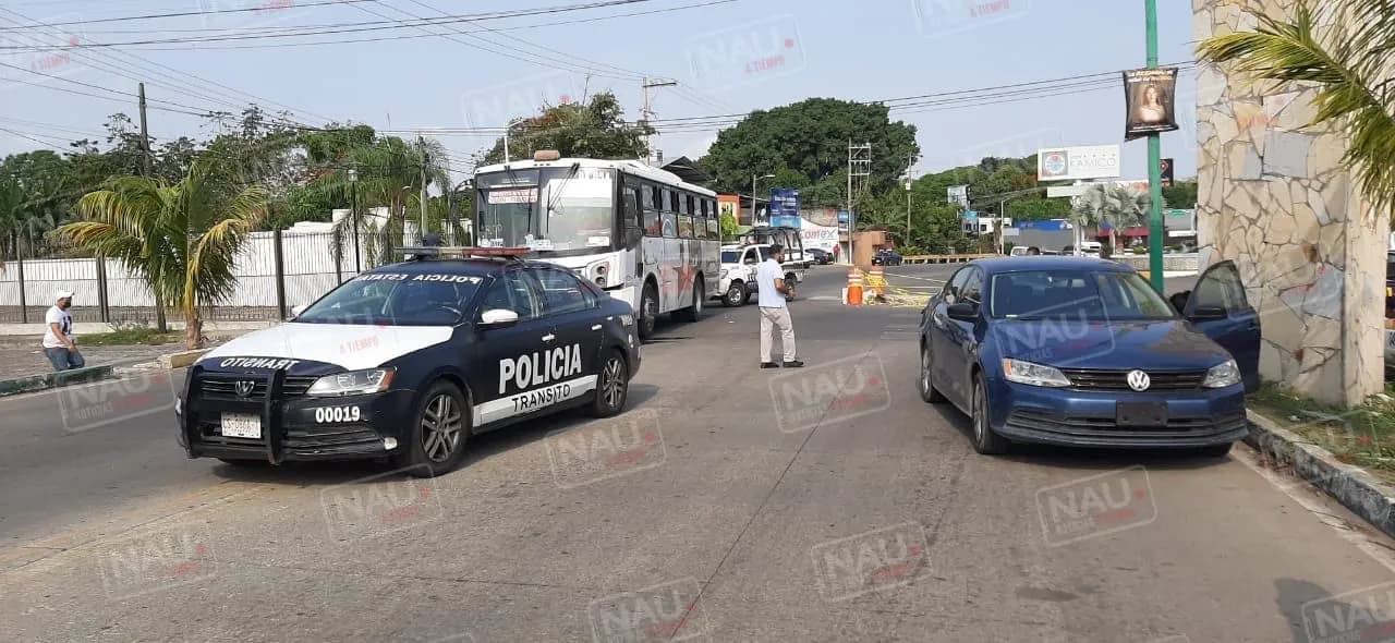 Choca Tapachulteco por alcance contra vehículo compacto