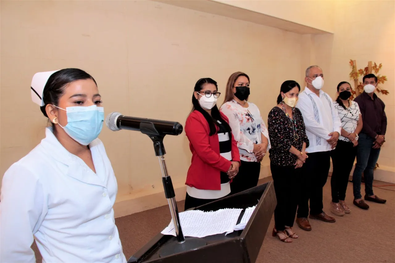 PASANTES DE ENFERMERÍA CULMINARON SU SERVICIO SOCIAL EN LA SECRETARÍA SALUD MUNICIPAL DE TAPACHULA