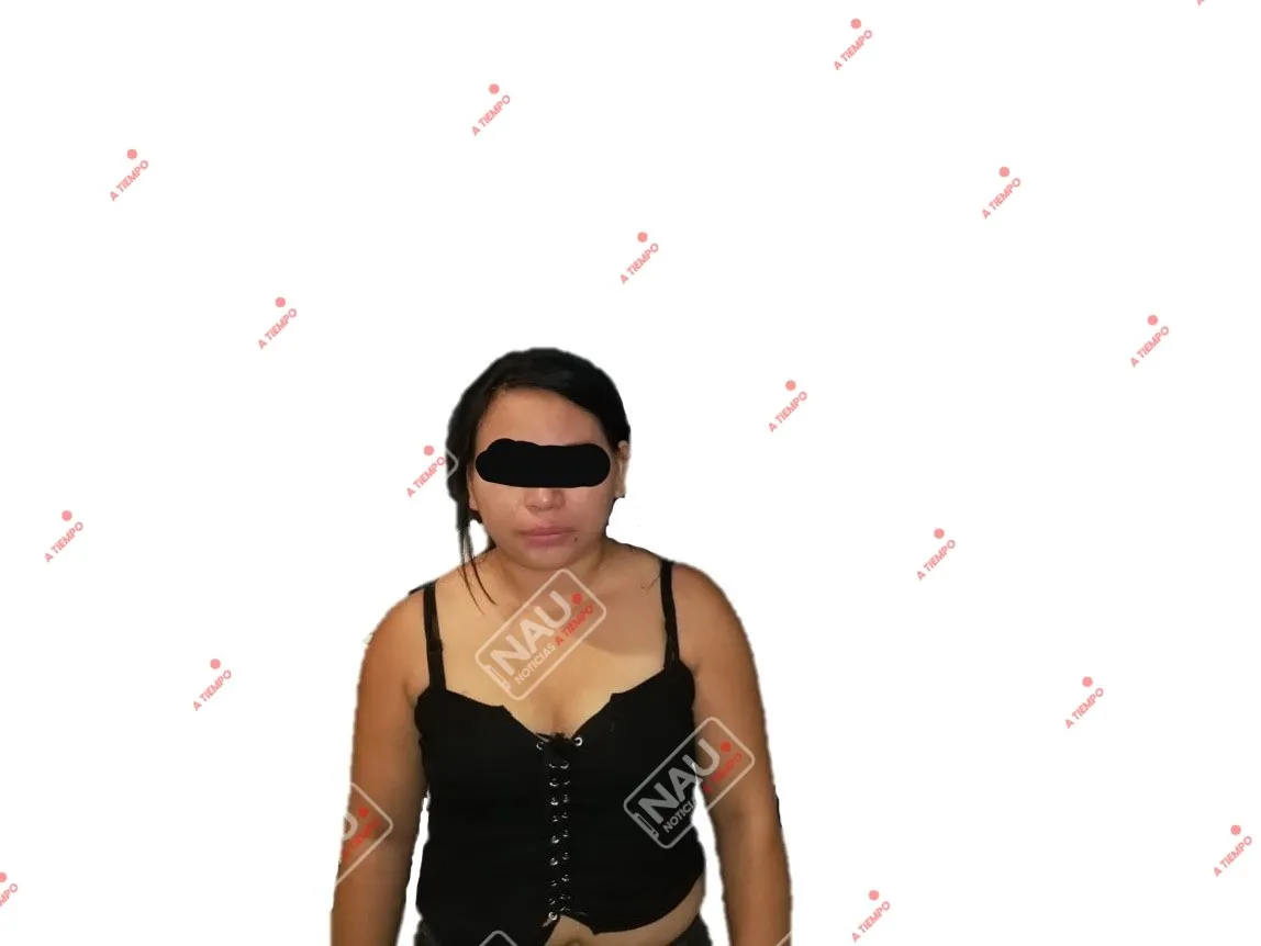 Salvadoreña detenida con celular robado