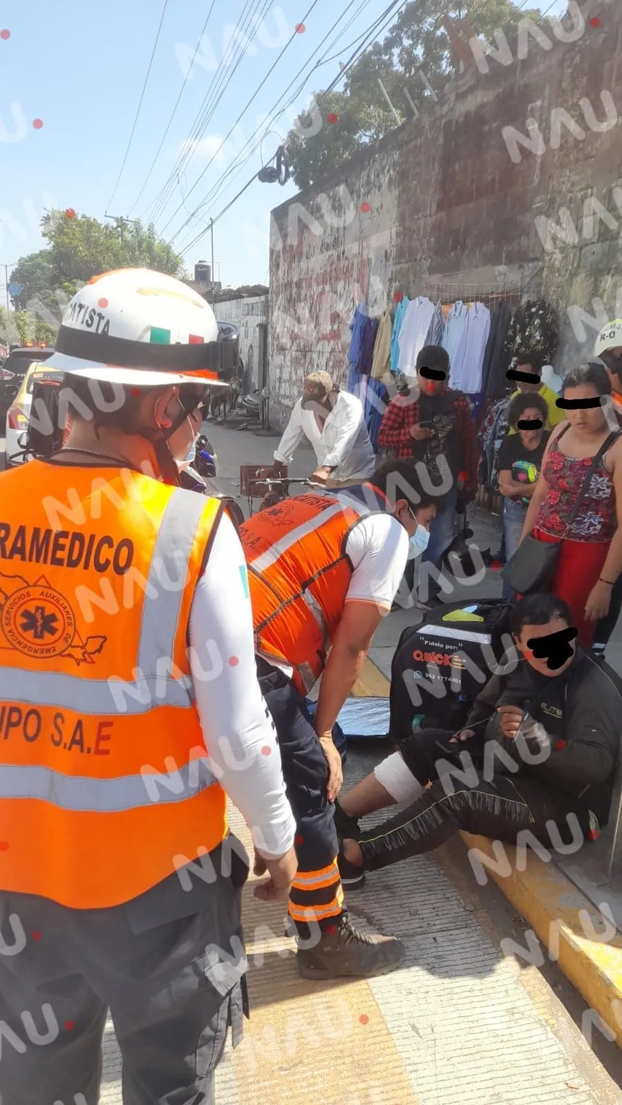 Un taxi arrolló a un motociclista