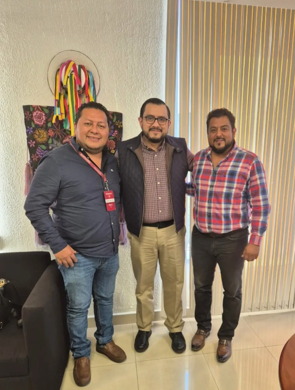 El Ayuntamiento de Suchiate, encabezado por el presidente municipal Elmer de Jesús Vázquez Gallardo, continúa trabajando en el desarrollo de la infraestructura social municipal para 2025