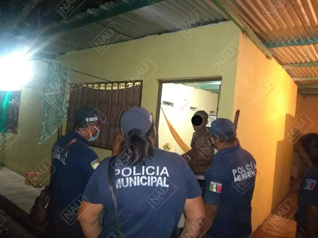 Detienen a salvadoreño que intentaba matar con un machete a su esposa e hija