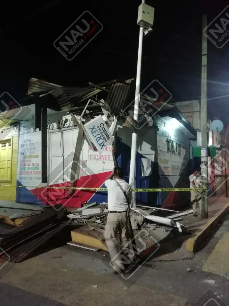 Trailero chocó cona una casa en Cacahoatan y fue detenido en Unión Juárez