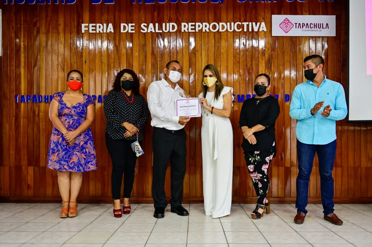 AYUNTAMIENTO REALIZÓ FERIA DE LA SALUD REPRODUCTIVA PARA UNIVERSITARIOS