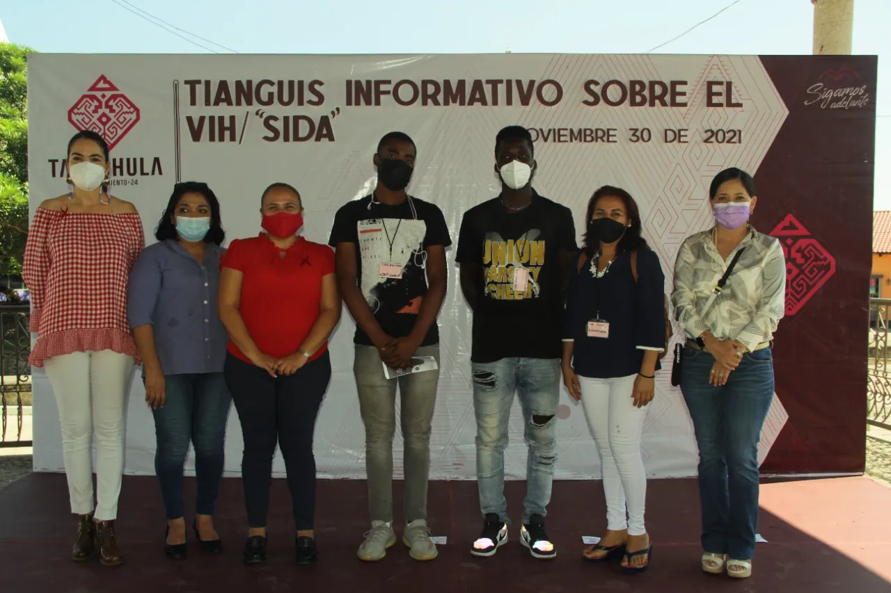 DIF MUNICIPAL REALIZÓ TIANGUIS INFORMATIVO SOBRE VIH/SIDA EN TAPACHULA