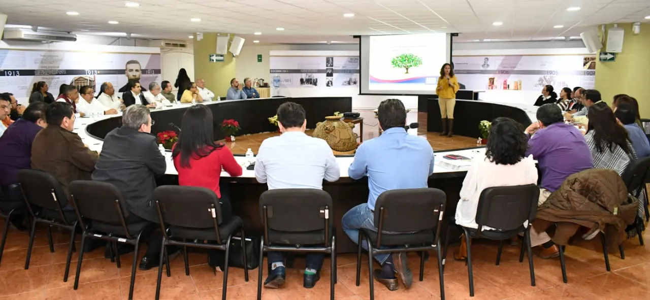 Reciben servidores públicos capacitación en atención a la Alerta de Violencia de Género