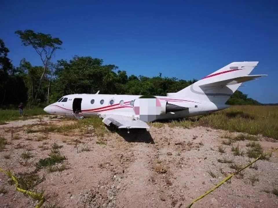 FGR OBTIENE VINCULACIÓN A PROCESO EN CONTRA DE DOS PERSONAS QUE ATERRIZARON EN AERONAVE CON COCAÍNA