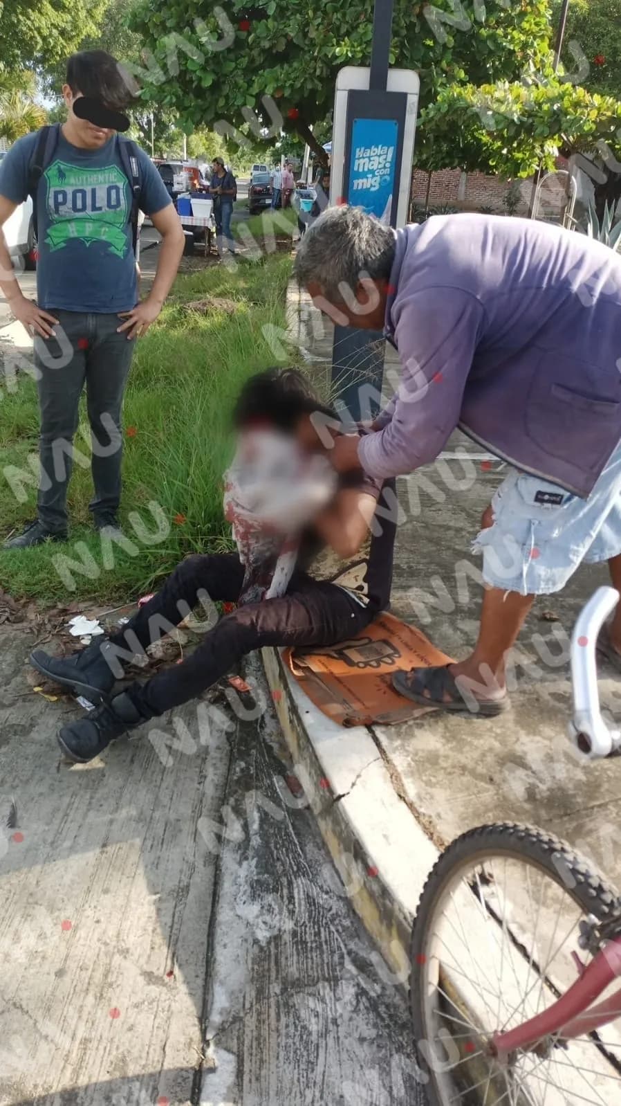 Encontronazo en cruce de semáforos
