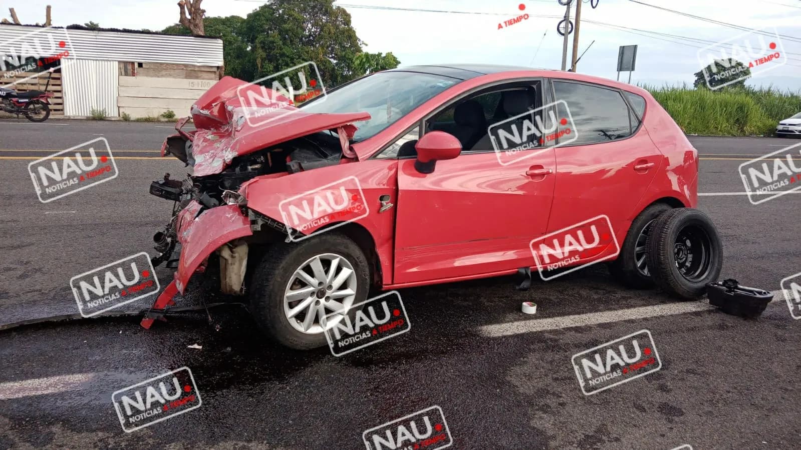 Daños materiales deja accidente en la carretera Puerto Madero – Tapachula.
