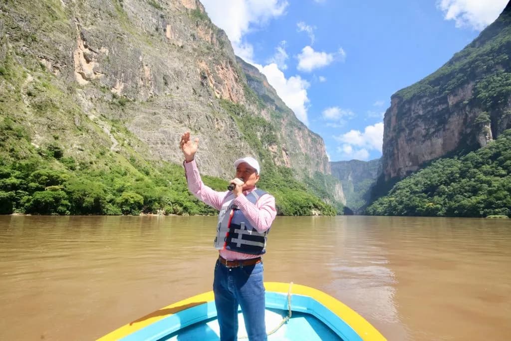Rutilio Escandón supervisa acciones de limpieza del Cañón del Sumidero