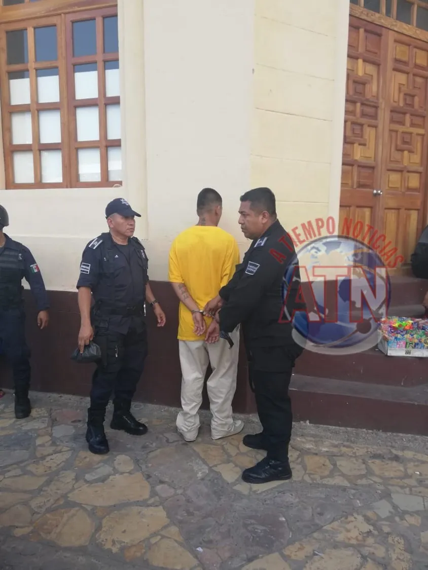 Detienen a vendedor de marihuana en el parque Miguel Hidalgo