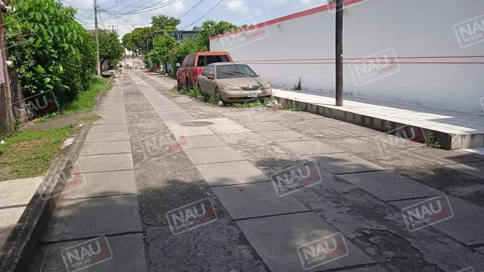 Entrega Vialidad Municipal notificaciones a propietarios de vehículos abandonados