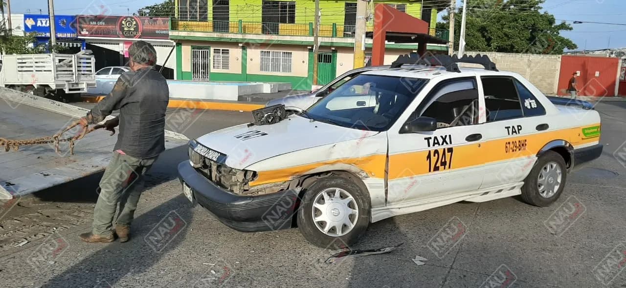 Deja con su golpe a taxista