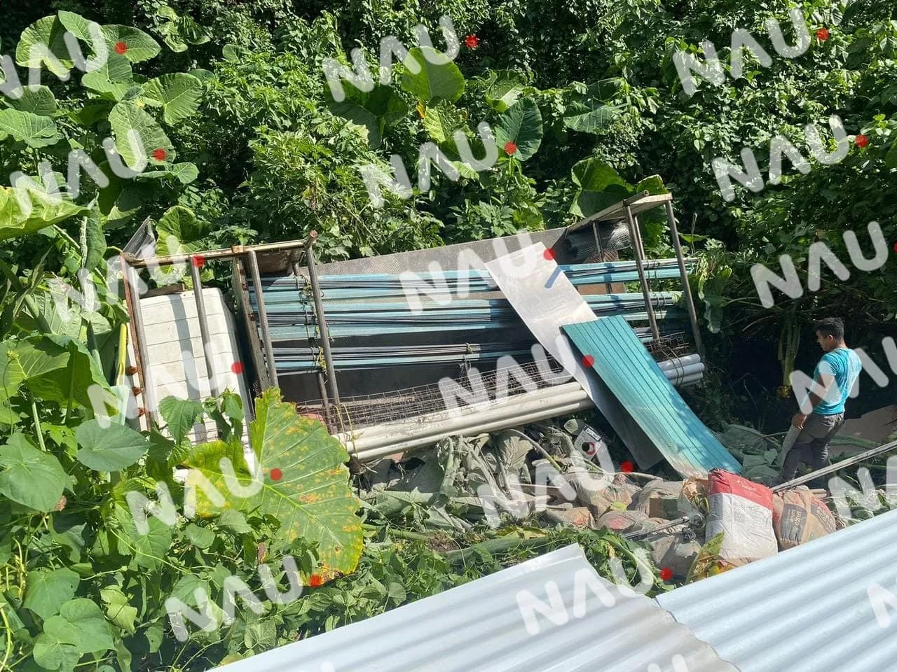 Solo daños materiales deja accidente en Cacahoatán