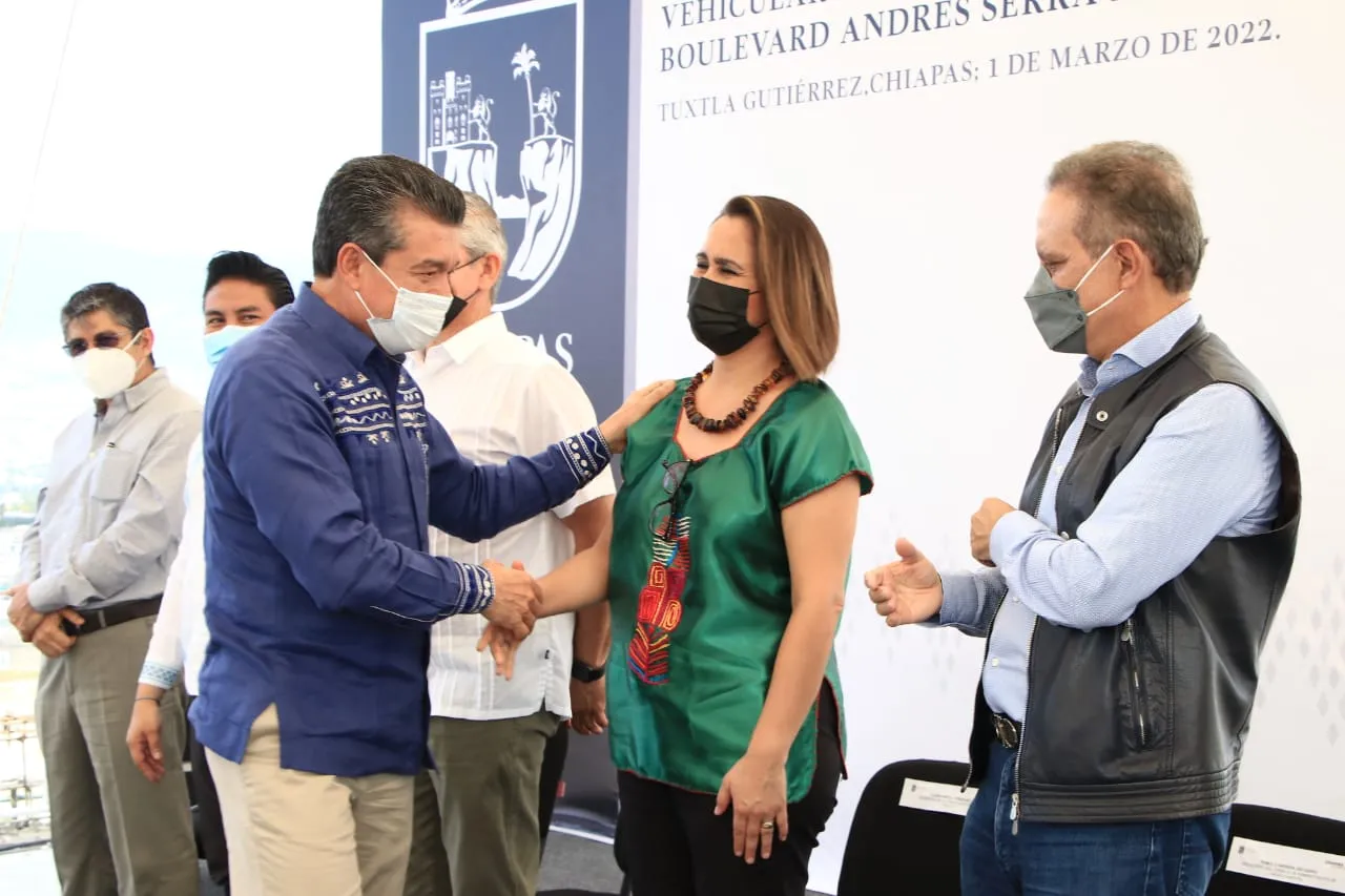 Supervisan obra del paso a desnivel vehicular del Libramiento Sur-Bulevar Andrés Serra Rojas
