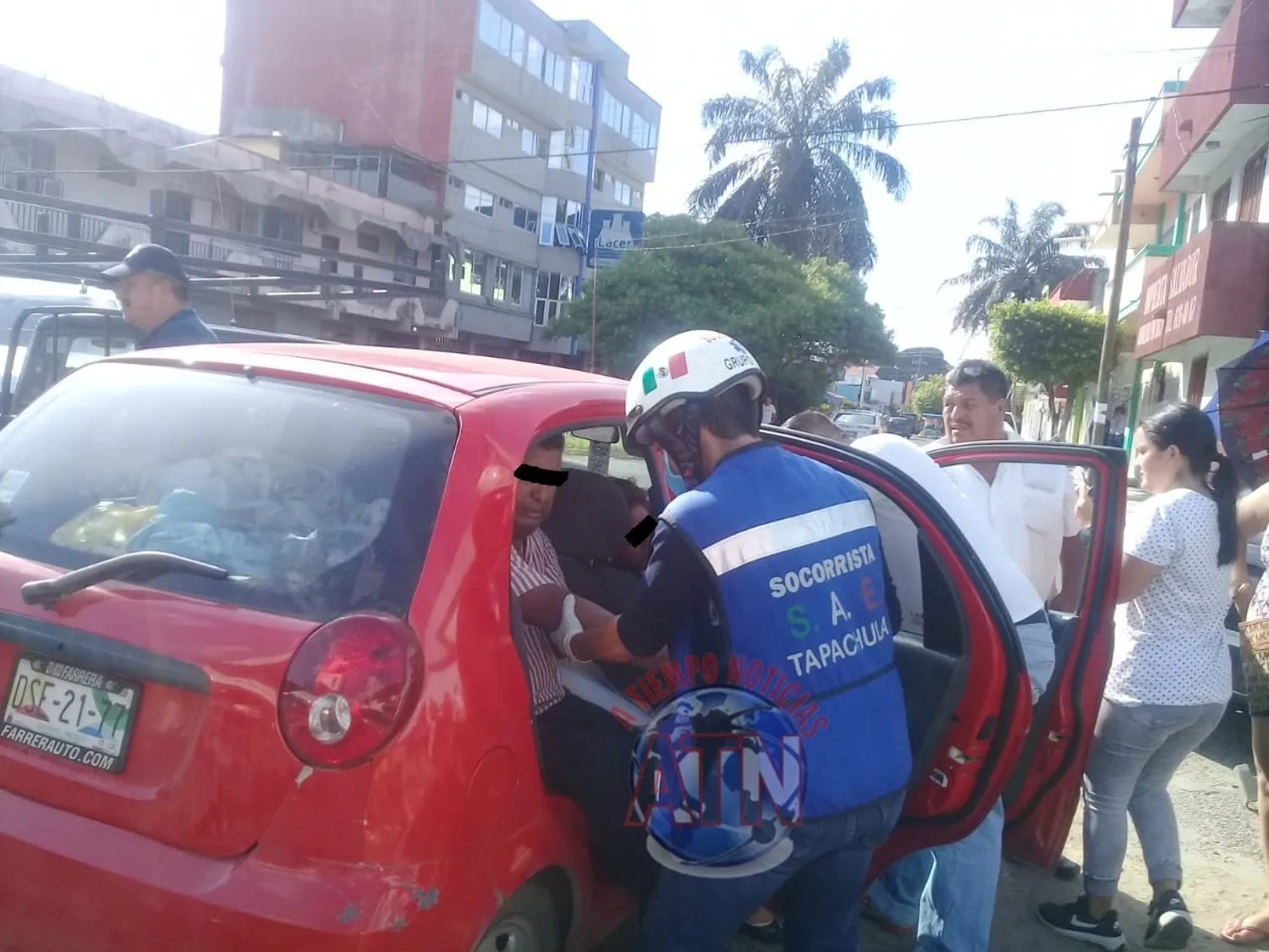 Accidente deja dos lesionados