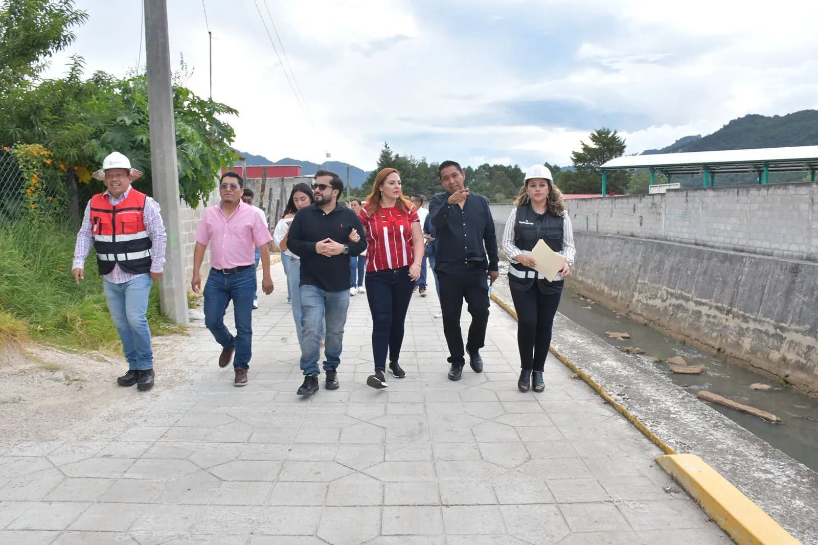 Inician obras de alumbrado público en la colonia Nueva Palestina y Sonora