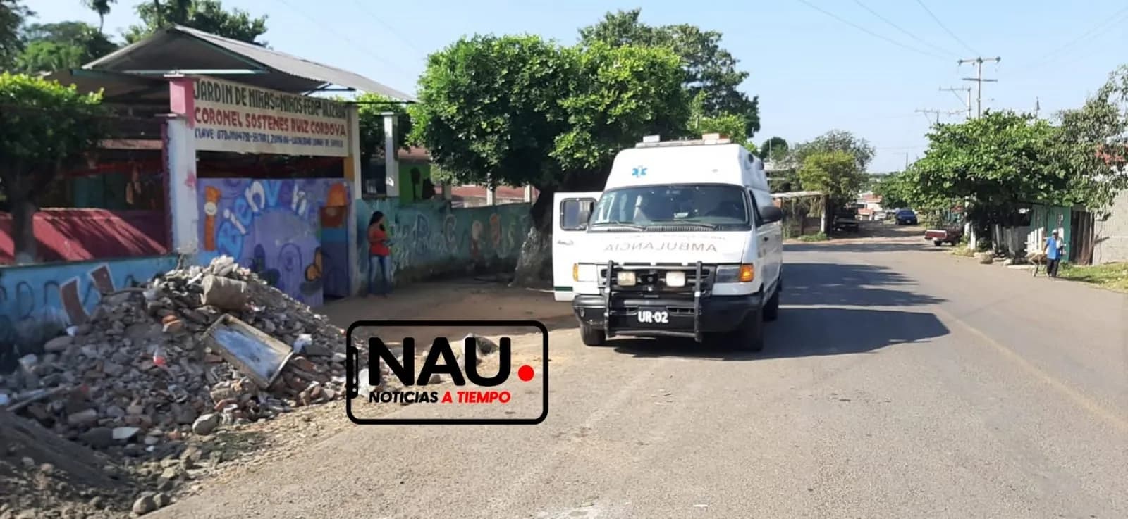 Grupo SAE brinda primeros auxilios a joven mujer en el interior de un jardín de niños