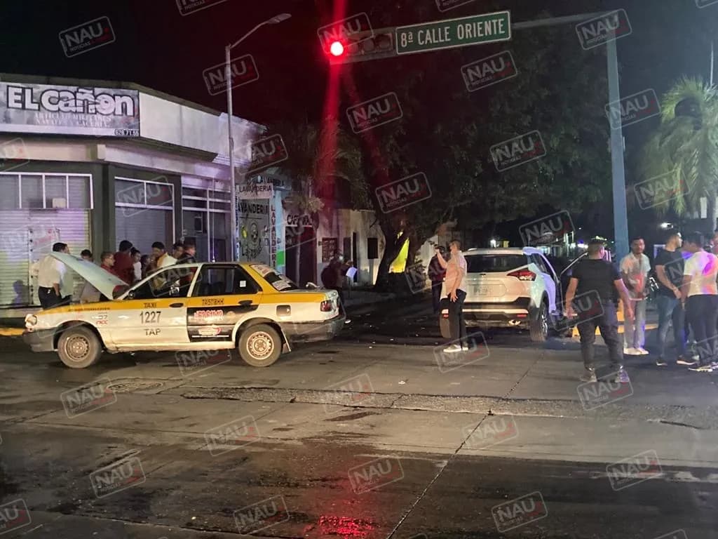 Semáforo descompuesto ocasiona accidente