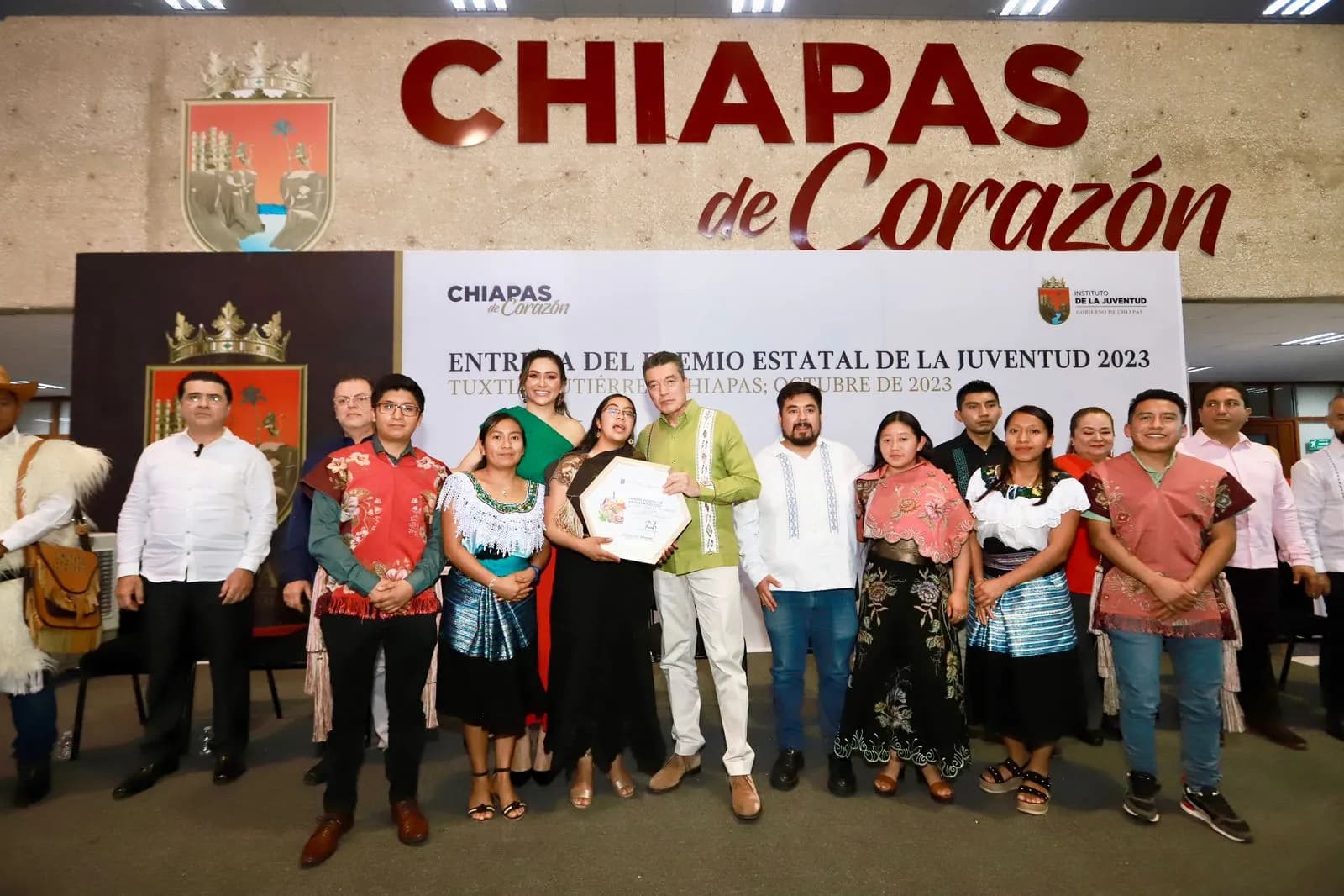 Entrega Rutilio Escandón Premio Estatal de la Juventud Chiapas 2023