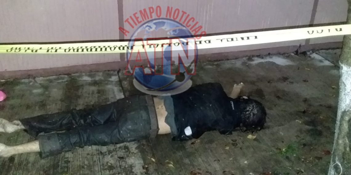 Muere indigente en la vía pública