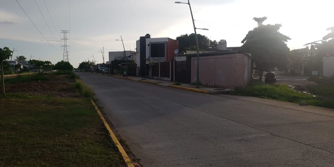 Le robaron su motocicleta