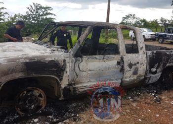 Incendian camioneta en la entrada a la Colonia Jazmines