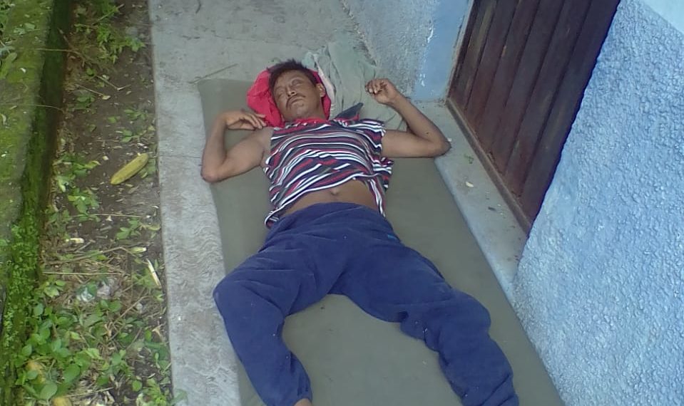 Después de síes días de abandono fallecido