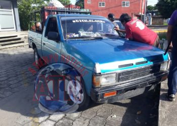 Aseguran vehículo por no contar con placas ni tarjeta de circulación