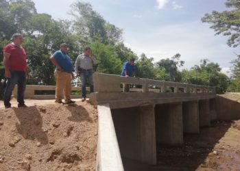 El amigo del pueblo de Jiquipilas recorre obras en comunidades