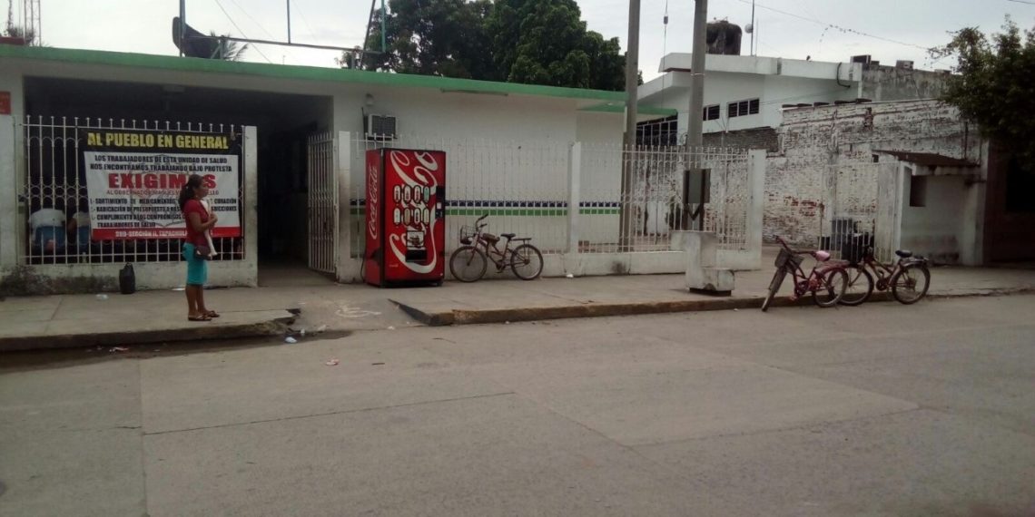 En una riña le dieron una cuchillada afuera de un bar en Suchiate
