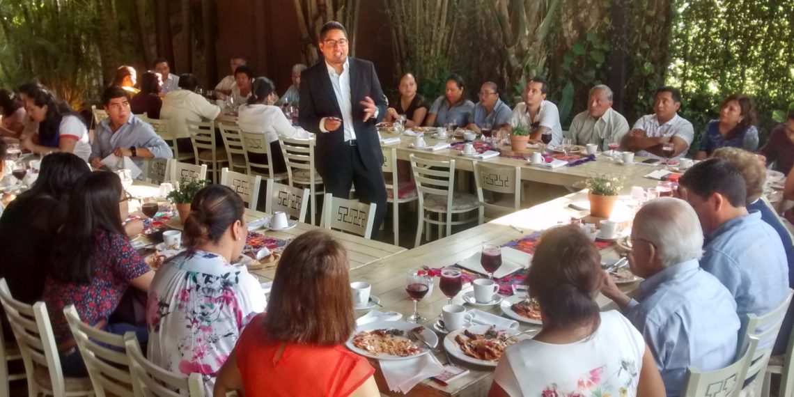 Imparten Plática Sobre Problemáticas Fiscales