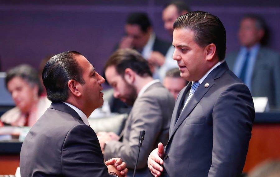 ¿El pueblo pone y quita?