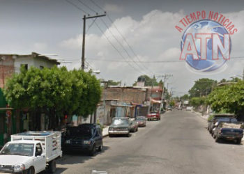 Frente a su trabajo la asaltaron