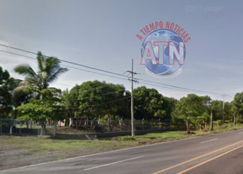 La joven mujer fue salvada por su esposo