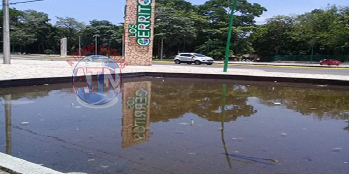 Delincuentes roban todo de valor de un vehículo