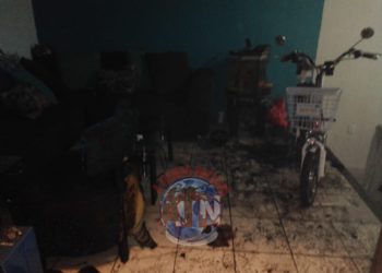 Sofocan incendio en Fraccionamiento Las Rosas del Tacana