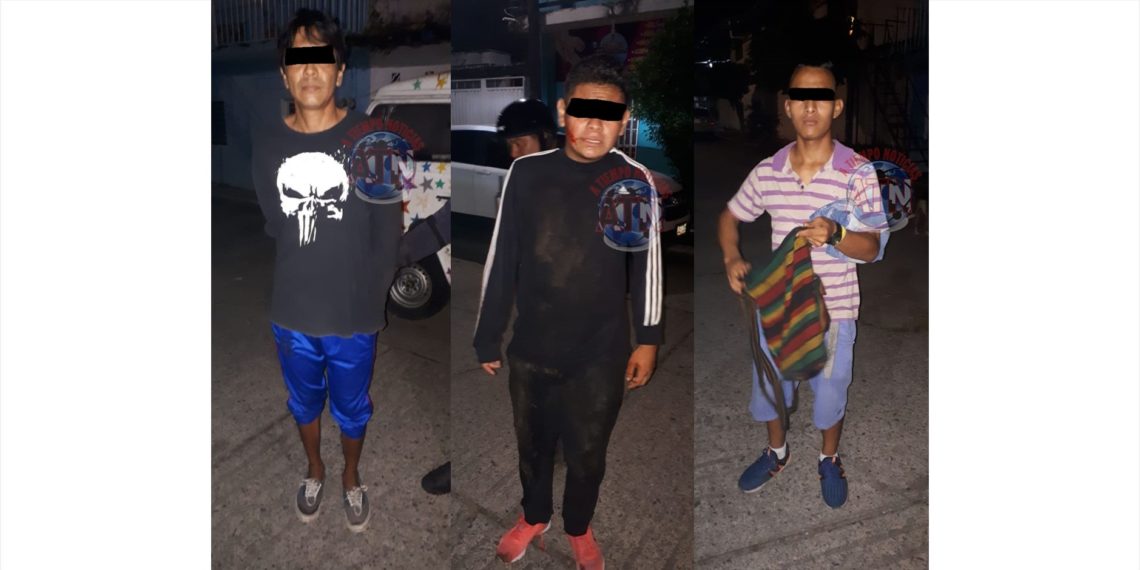 SSPM detiene a tres por robar en un Oxxo