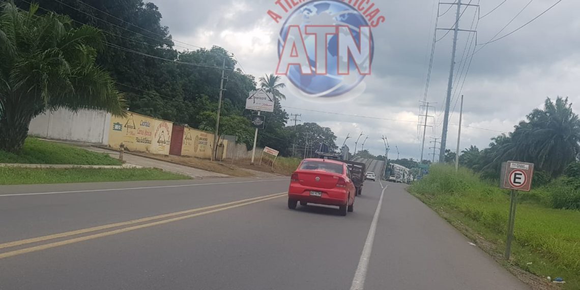 Dos delincuentes se robaron un taxi