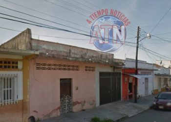 Cristalean dos vehículos en Tapachula