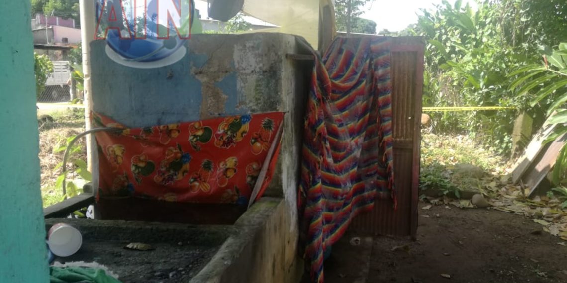 Localizan a joven muerto en el baño de su casa