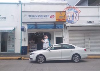 Solo 500 pesos se llevaron en robo a farmacia Similares
