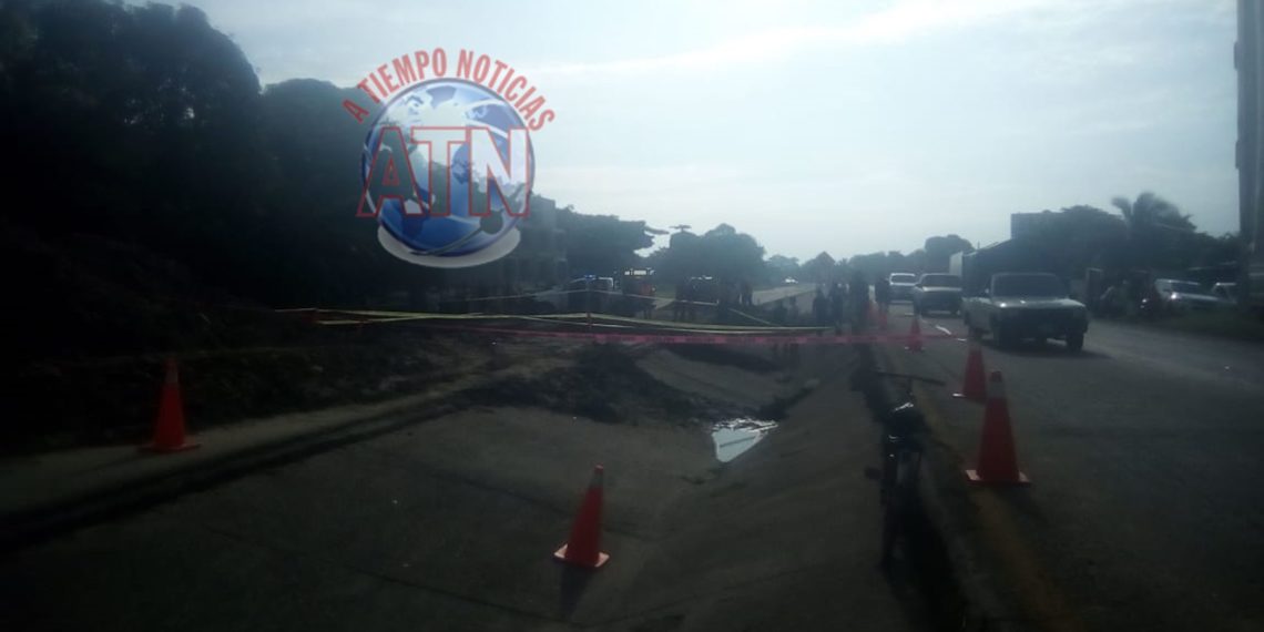 Murió al caer con su motocicleta a un zanjo