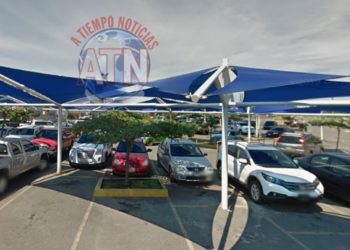 Asaltan a joven en el estacionamiento de Plaza Galerías