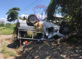 Conductor de camioneta falleció en trágico accidente