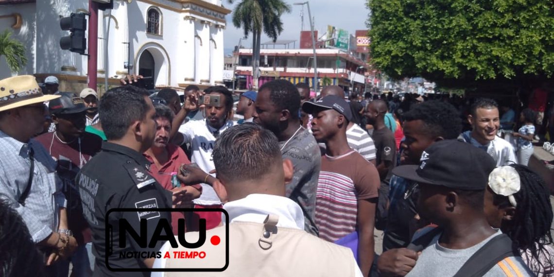 Aperciben a migrantes extracontinentales que realizan actividades comerciales en el Parque Miguel Hidalgo