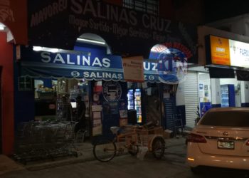 Asaltan tienda Salina Cruz; botín más de 50 mil pesos
