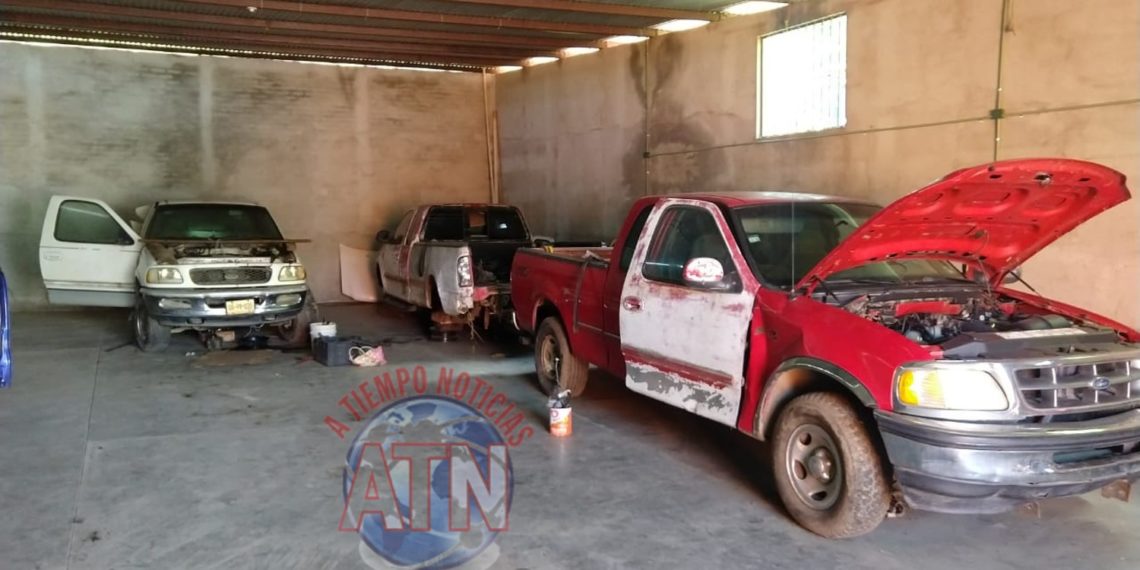 En cateo la Fiscalía de Alto Impacto recuperan 4 vehículos